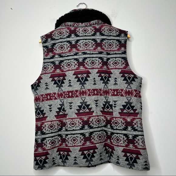 NWOT Duluth Trading Co Sherpa Festivest - Picture 6 of 11